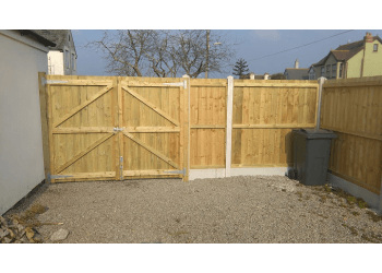 MH Fencing & Landscaping