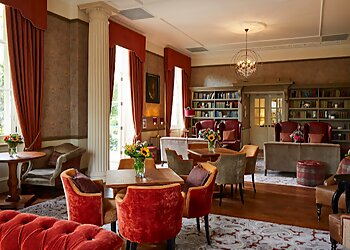 Macdonald Hotels & Resorts