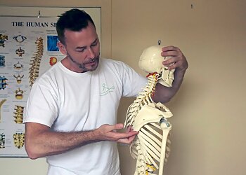 Maciek Leszczak B.Ost - MYOFASCIAL OSTEOPATHY EDINBURGH