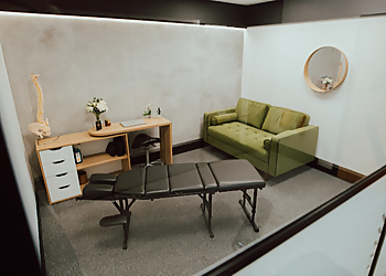 Mahsa Mirhosseini, MOst - OSTEO & SPINAL