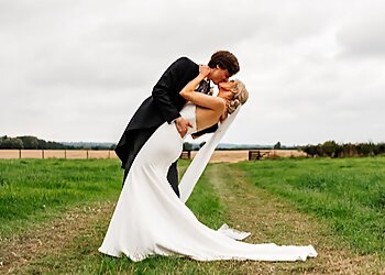 M and G Wedding Photography