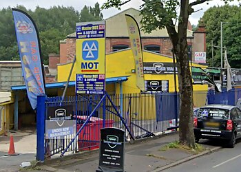 Manchester car garages Master MOT and Service image 1