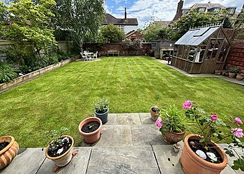 Maxwells Lawn Treatment Services