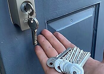 Mckenz-Key Locksmith