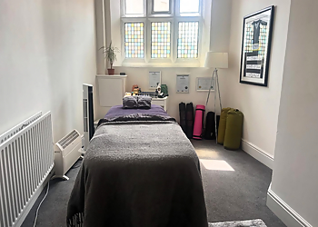 Metta Yoga and Massage Bath