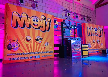 Basildon entertainment companies Moji Entertainer image 1