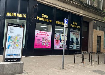 Moon Nails & Spa
