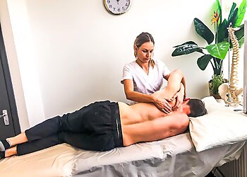 Ryan McAlinden, M. Ost - INTUNE CLINIC