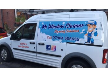 Leeds window cleaners Mr Window Cleaner image 1