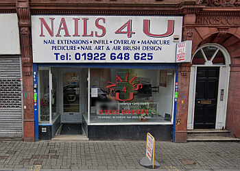 NAILS 4 U