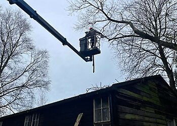 N J Apps Tree Surgery & Fencing