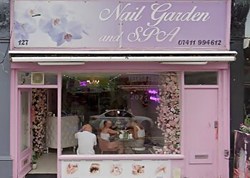 3 Best Nail Salons in Brighton, UK - ThreeBestRated
