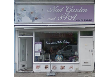 3 Best Nail Salons in Brighton, UK - Expert Recommendations