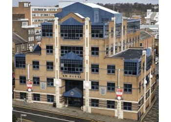 Luton property solicitors Neves Solicitors Luton image 1