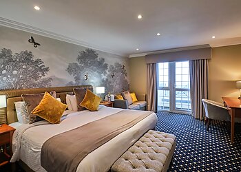 New House Country Hotel