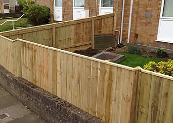 3 Best Fencing Contractors in Newcastle Upon Tyne, UK - Expert ...