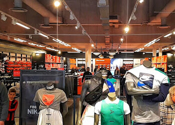 3 Best Sports Shops in Manchester, UK - Expert Recommendations