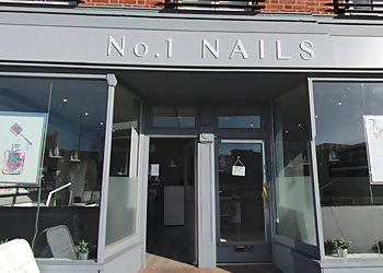 No.1 Nails