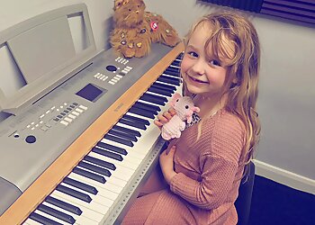 Oliver Docksey Music