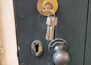 Ollie's Lock & Safe Locksmiths
