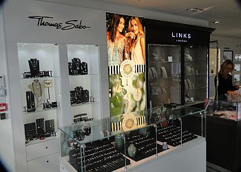 PR Jones Watchmaker & Jeweller