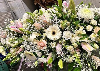 3 Best Florists in Portsmouth, UK - ThreeBestRated