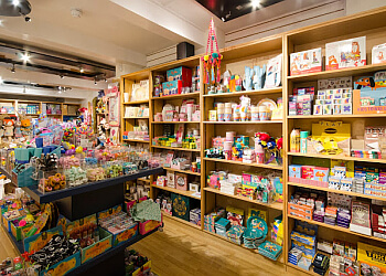 Where can visitors buy their souvenirs picture