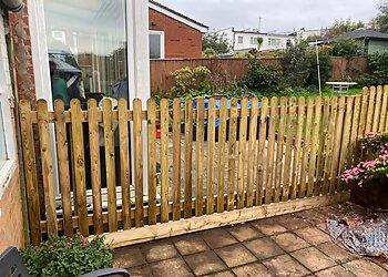 Exeter fencing contractors Paul Jackson Landscaping & Fencing Ltd. image 1