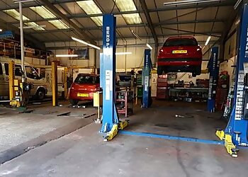 Pearce & Batt Garage