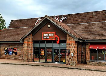 Pizza Hut Restauarants Swindon
