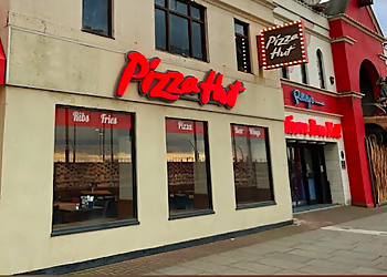 Pizza Hut Restaurants