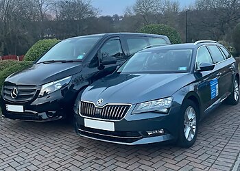 Sheffield taxis Premier Airport Cars image 1