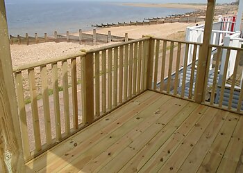 Quinney's Fencing & Sectional Buildings