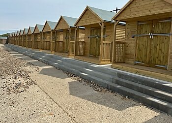 Quinney's Fencing & Sectional Buildings