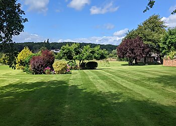 Rain-or-Shine Garden & Grounds