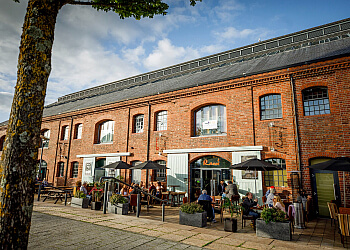3 Best Indian Restaurants in Swansea, UK - Expert Recommendations