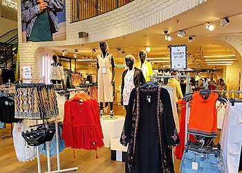 3 Best Clothing Stores in Leeds, UK - Expert Recommendations