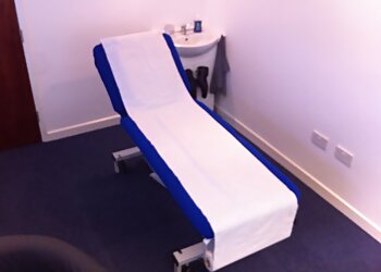 Robert David, M.Ost - HIGHLIGHT OSTEOPATHS IN BARRY