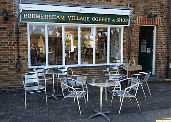 3 Best Cafes in Sittingbourne, UK - Expert Recommendations