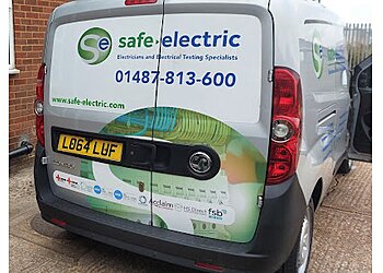 Huntingdonshire electricians Safe-Electric Nationwide Ltd. image 1