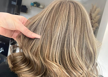 Salon No. 100 Salon No. 100