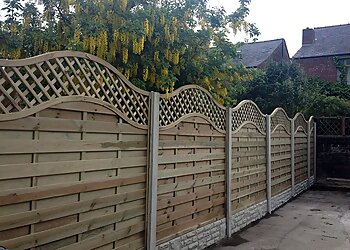 North Lincolnshire fencing contractors Scunthorpe Fence Experts image 1