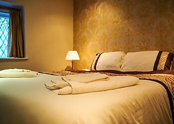 Shears Inn Paris Gates