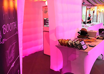 Shoot Me Photobooths