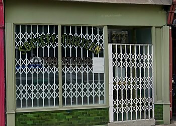 Society Thirteen Tattoo Studio