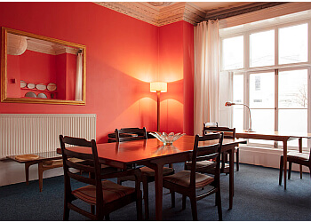 Square Tree House Hotel B&B