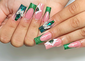 Sunflower Nails Bury