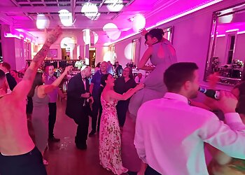 Surround Sounds Disco