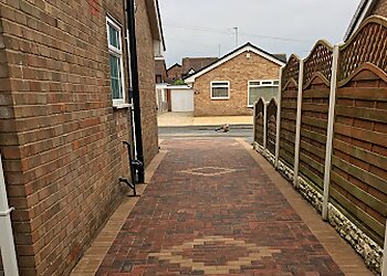 TH Driveways & Landscaping