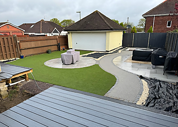 TM Landscapes & Garden Design